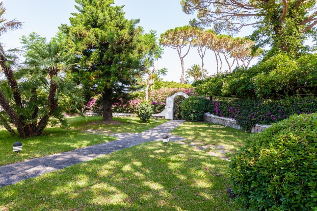 Villetta Con Giardino Esclusivo Di 1000 Mq, Piscina, Tennis, Calcio, Bocce Forio di Ischia Exterior foto