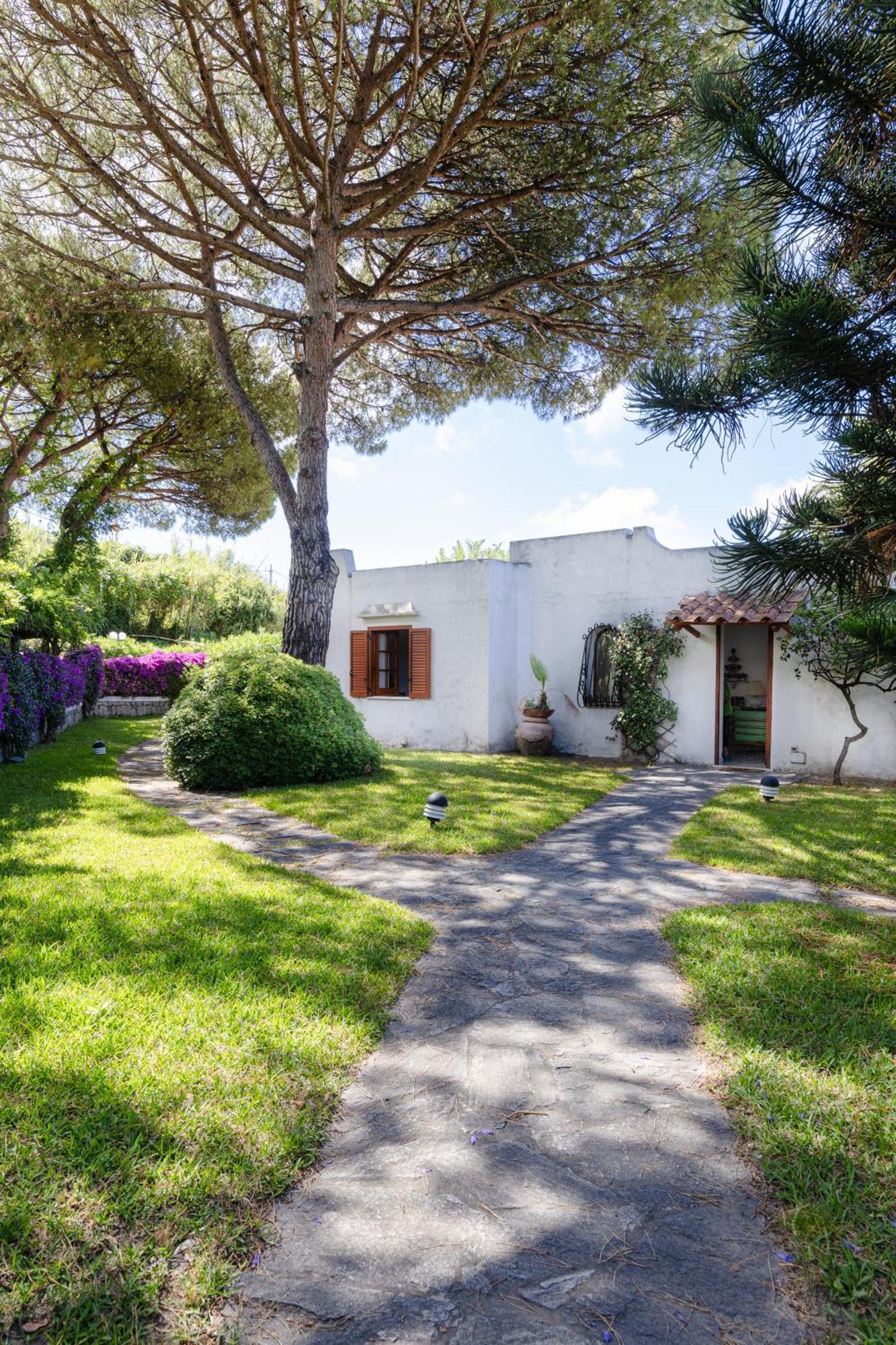 Villetta Con Giardino Esclusivo Di 1000 Mq, Piscina, Tennis, Calcio, Bocce Forio di Ischia Exterior foto