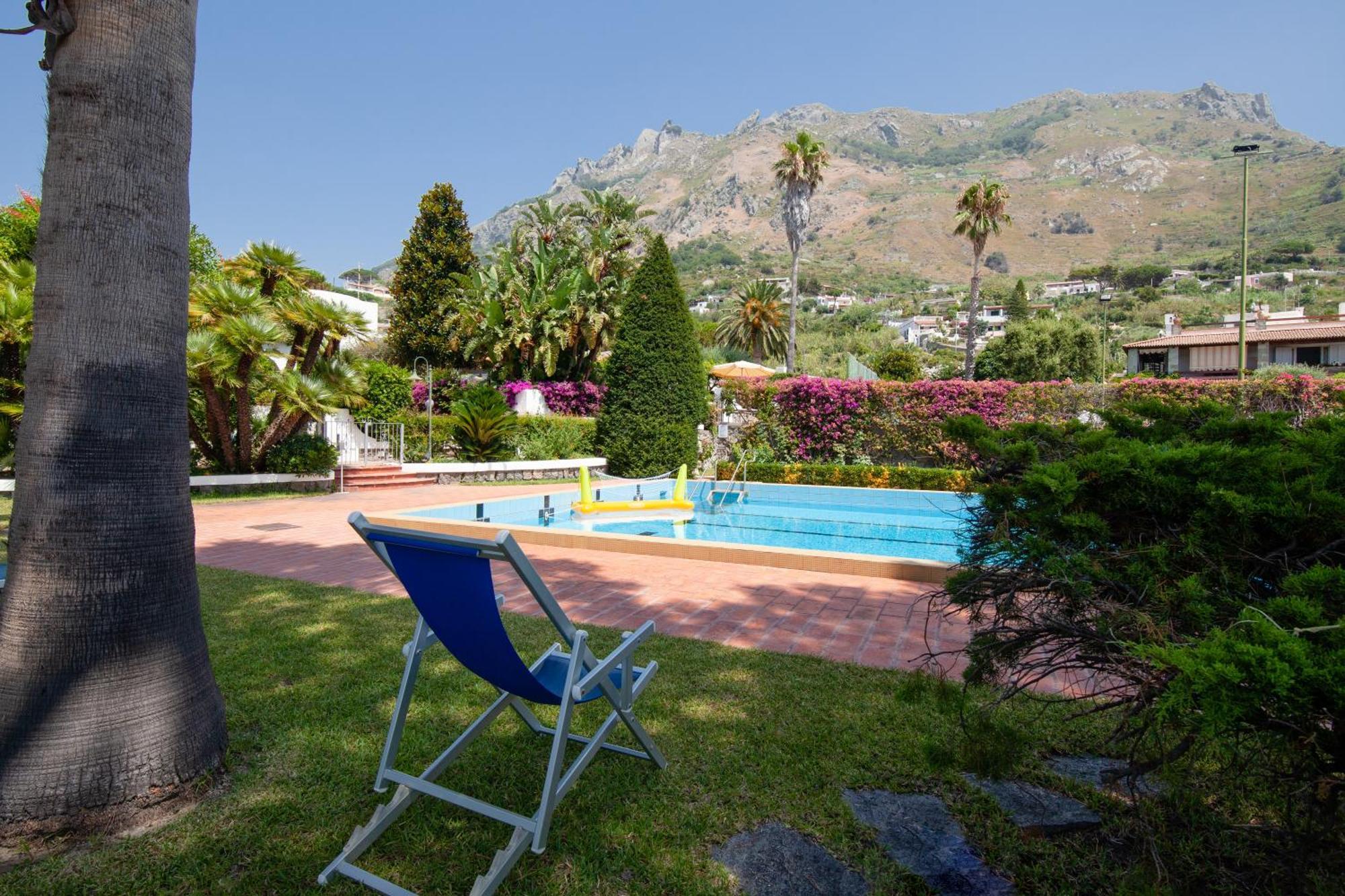 Villetta Con Giardino Esclusivo Di 1000 Mq, Piscina, Tennis, Calcio, Bocce Forio di Ischia Exterior foto