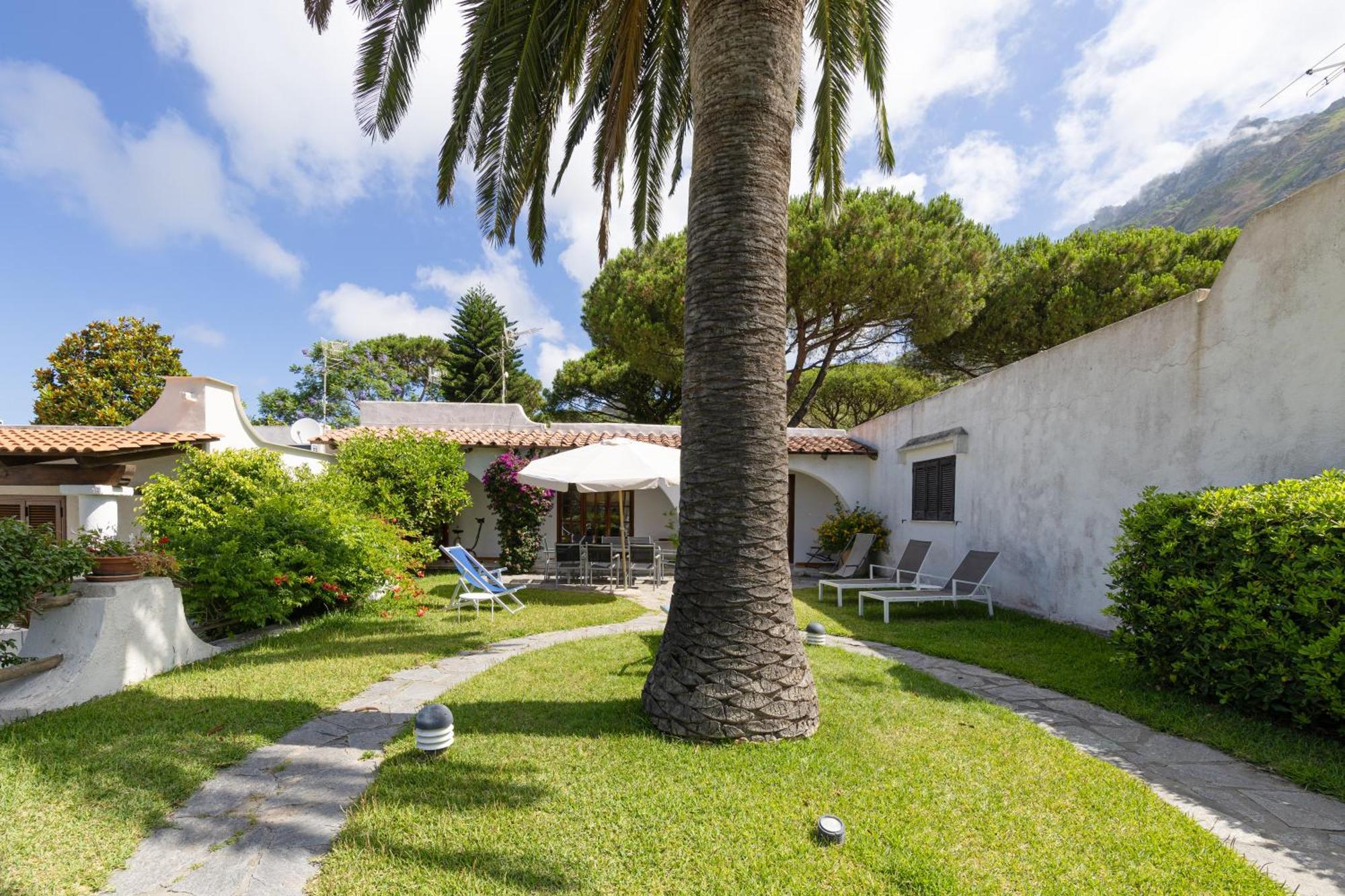 Villetta Con Giardino Esclusivo Di 1000 Mq, Piscina, Tennis, Calcio, Bocce Forio di Ischia Exterior foto